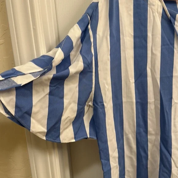 Blue striped top - Picture 3 of 6